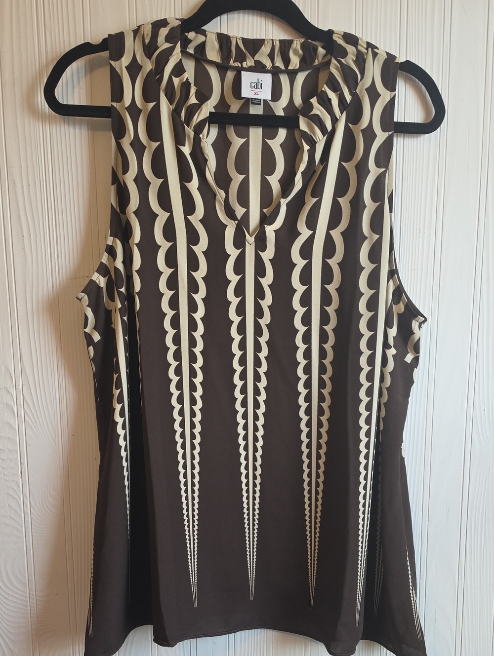 NWOT CAbi Brown/Cream Patterned Sleeveless Blouse XL #4606